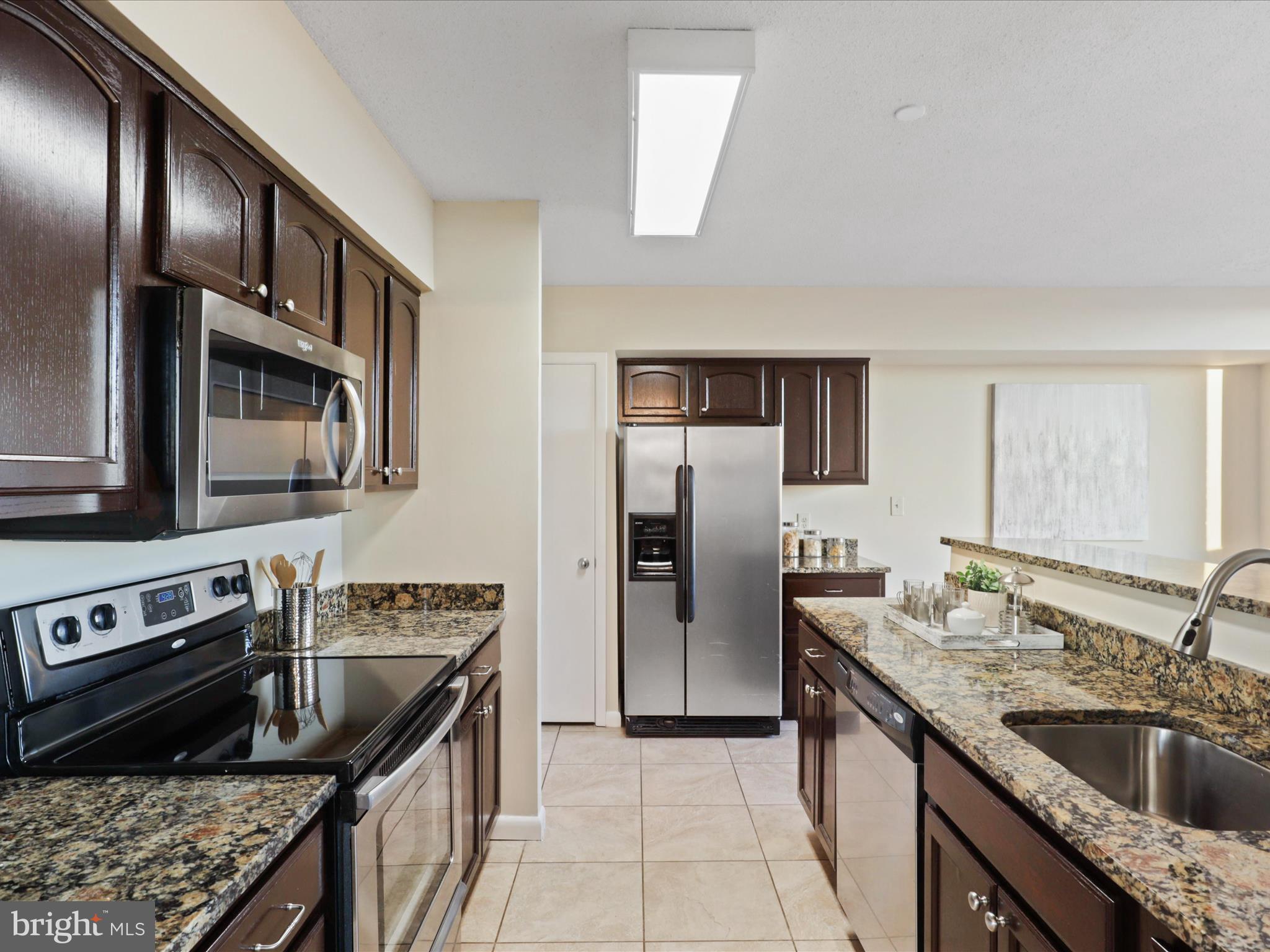 5501 Seminary Road, Unit 2611S Falls Church, VA 22041 - Photo 13 of 52 Huge Kitchen w/ stunning potential!