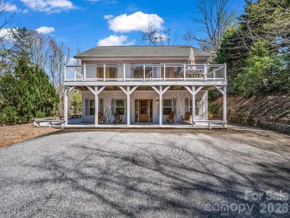 $575,000 | 121 Fern Loop, Lake Lure, NC 28746