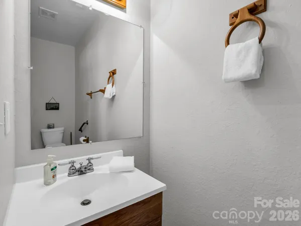 $575,000 | 121 Fern Loop, Lake Lure, NC 28746