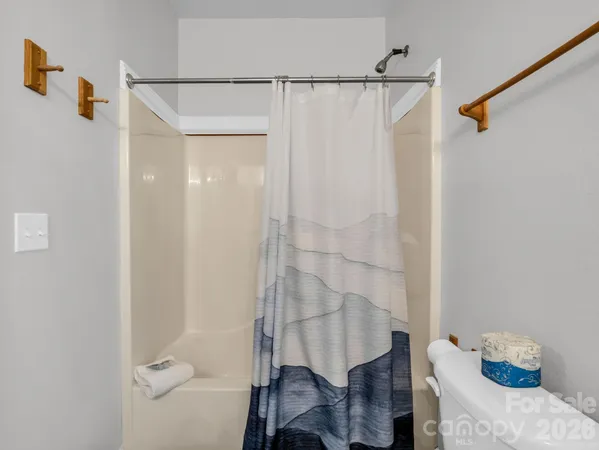 $575,000 | 121 Fern Loop, Lake Lure, NC 28746