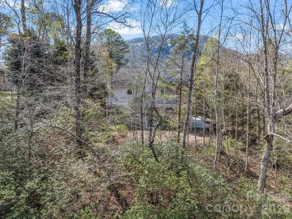 $575,000 | 121 Fern Loop, Lake Lure, NC 28746