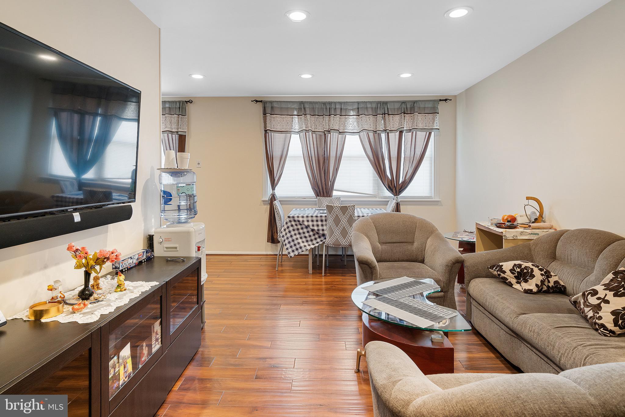 10781 Lockart Road Philadelphia, PA 19116 - Photo 17 of 31 Gallery Image 17