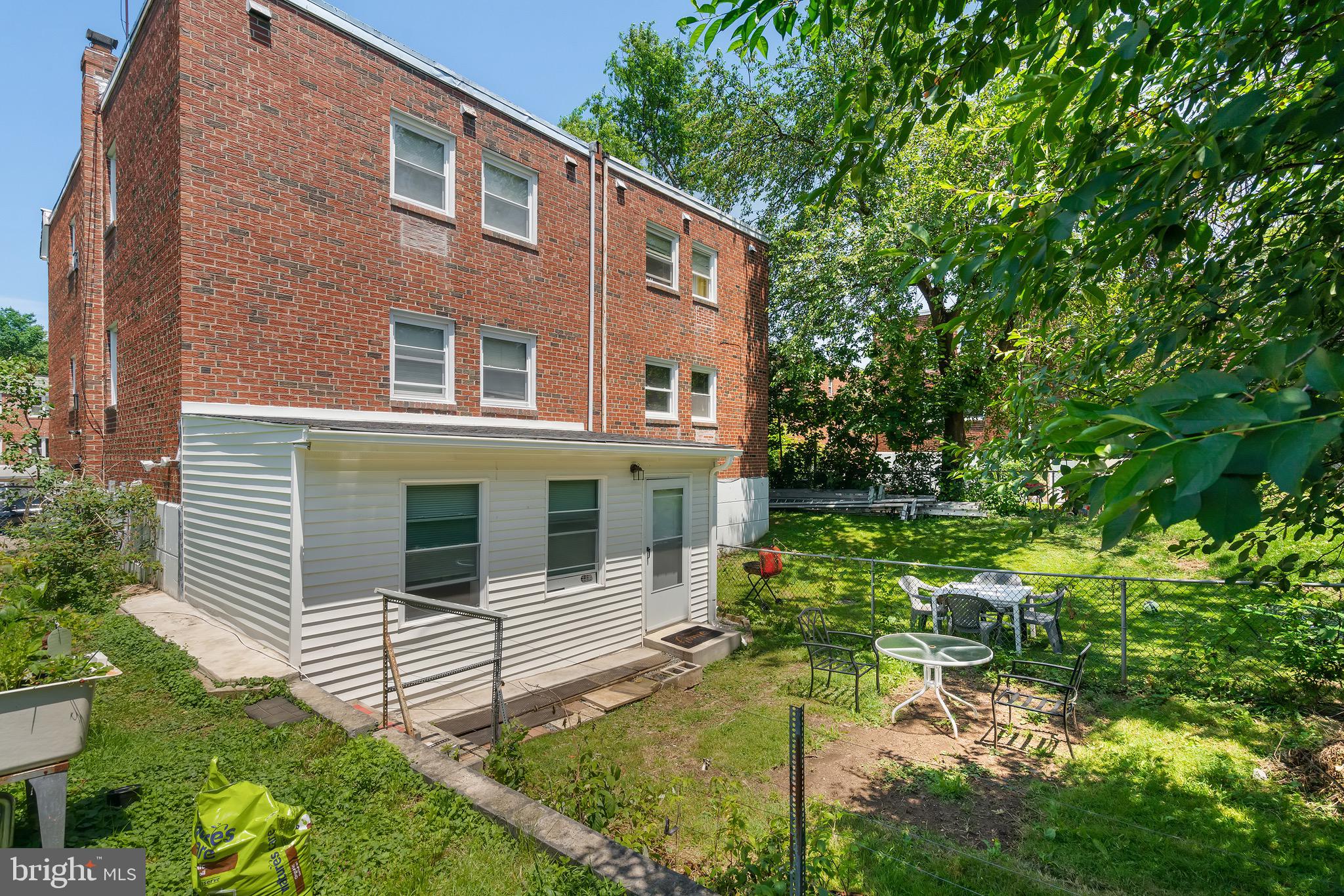 10781 Lockart Road Philadelphia, PA 19116 - Photo 4 of 31 Gallery Image 4