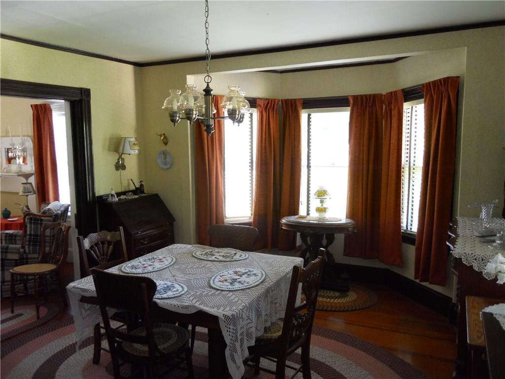 279 Pendleton Point Road Islesboro, ME 04848 - Photo 4 of 15 Dining room