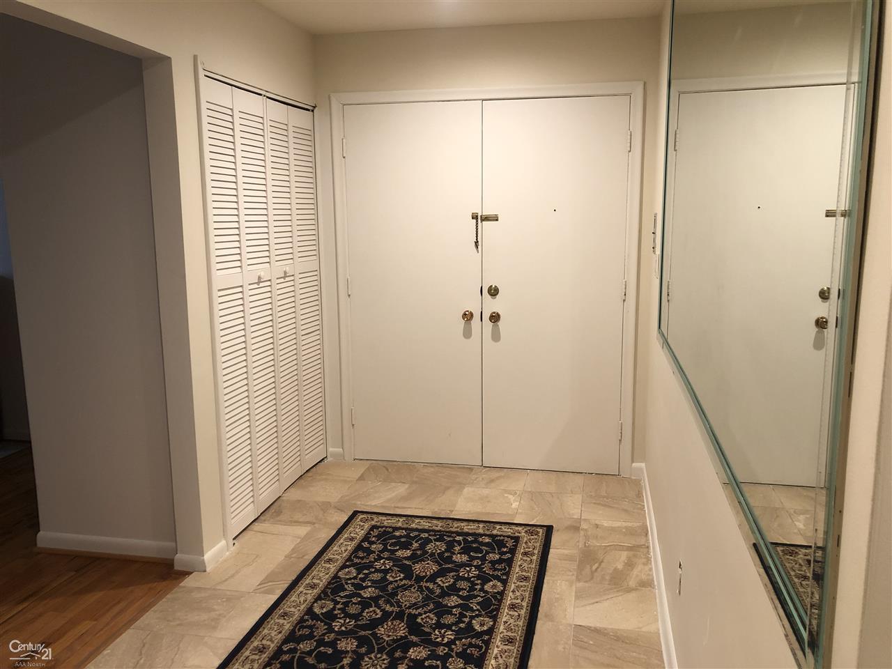 4047 West Maple Road Bloomfield Hills, MI 48301 - Photo 2 of 35