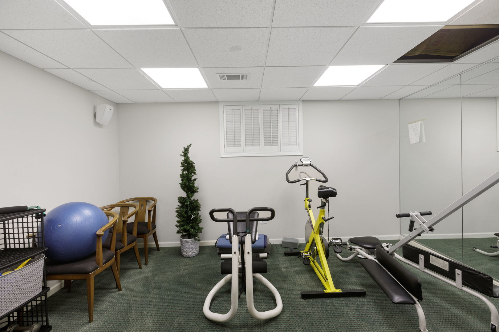 1115 Golfview Lane Glenview, IL 60025 - Photo 35 of 46 a room with gym equipment