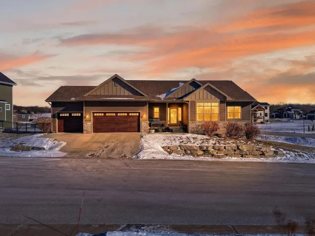 $834,000 | 4960 Prairie Spring Court, Waunakee, WI 53597