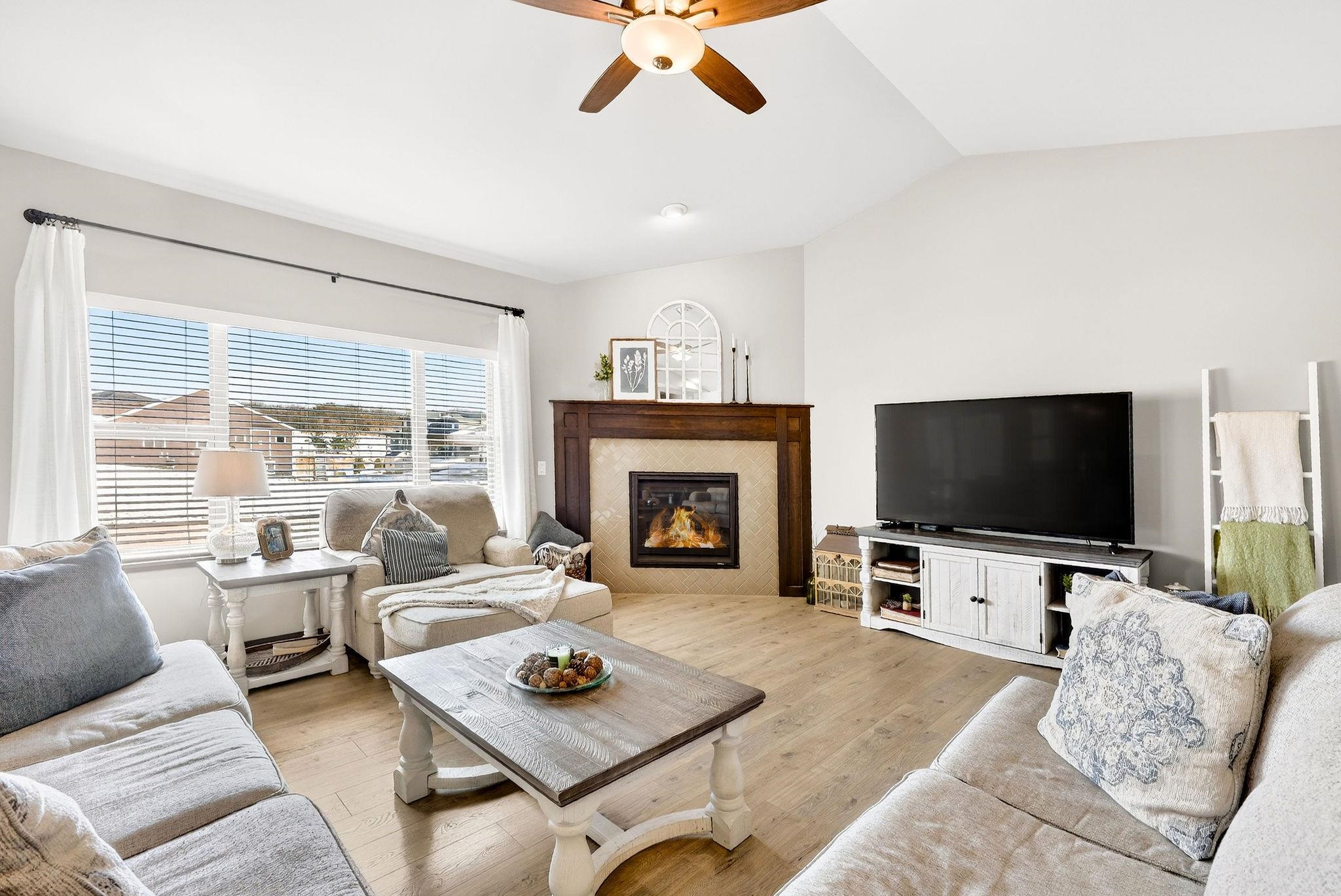 4960 Prairie Spring Court Waunakee, WI 53597 - Photo 6 of 56