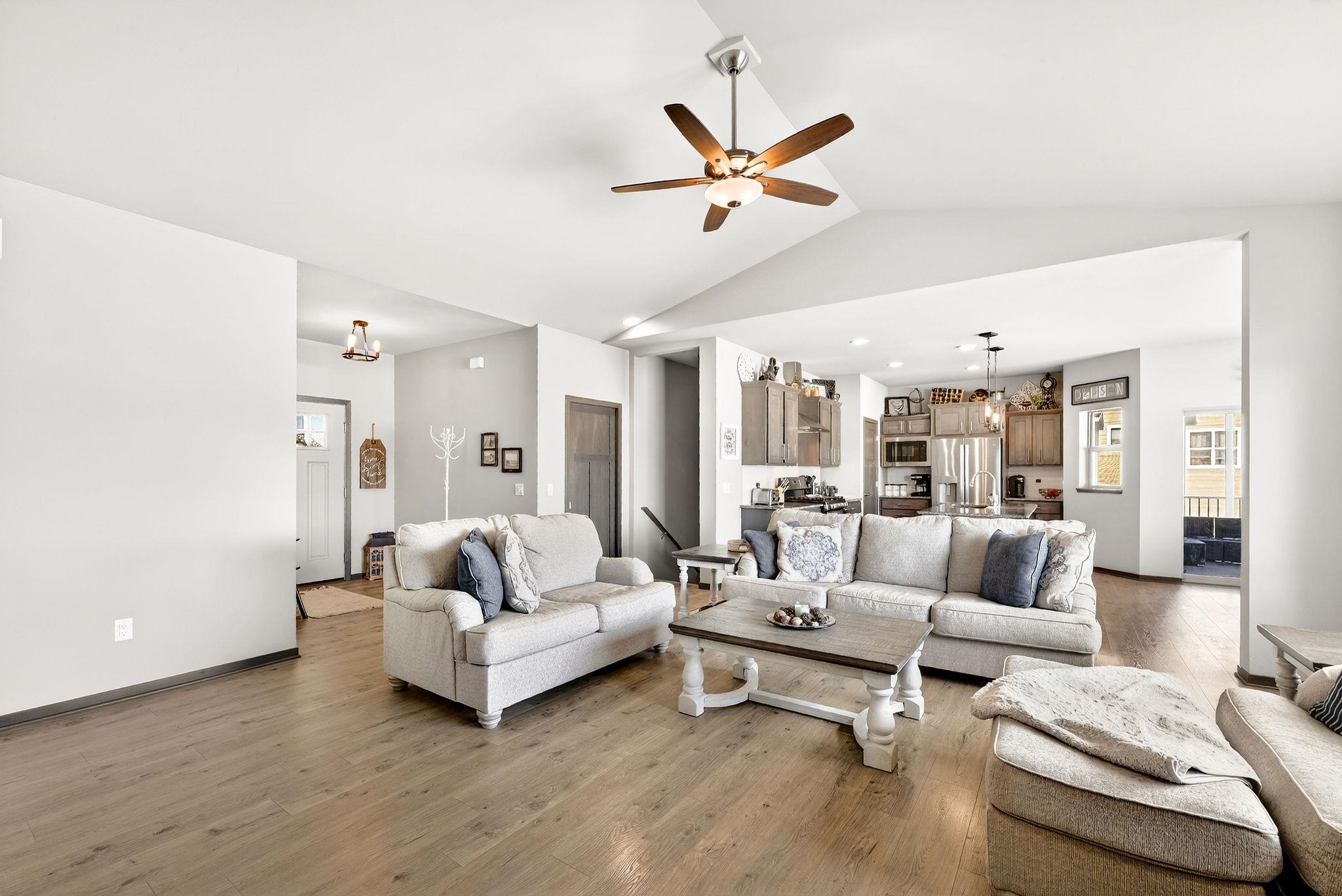 4960 Prairie Spring Court Waunakee, WI 53597 - Photo 9 of 56