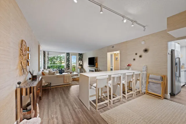 $2,900 | 3450 South Ocean Boulevard, Unit 105, Palm Beach, FL 33480