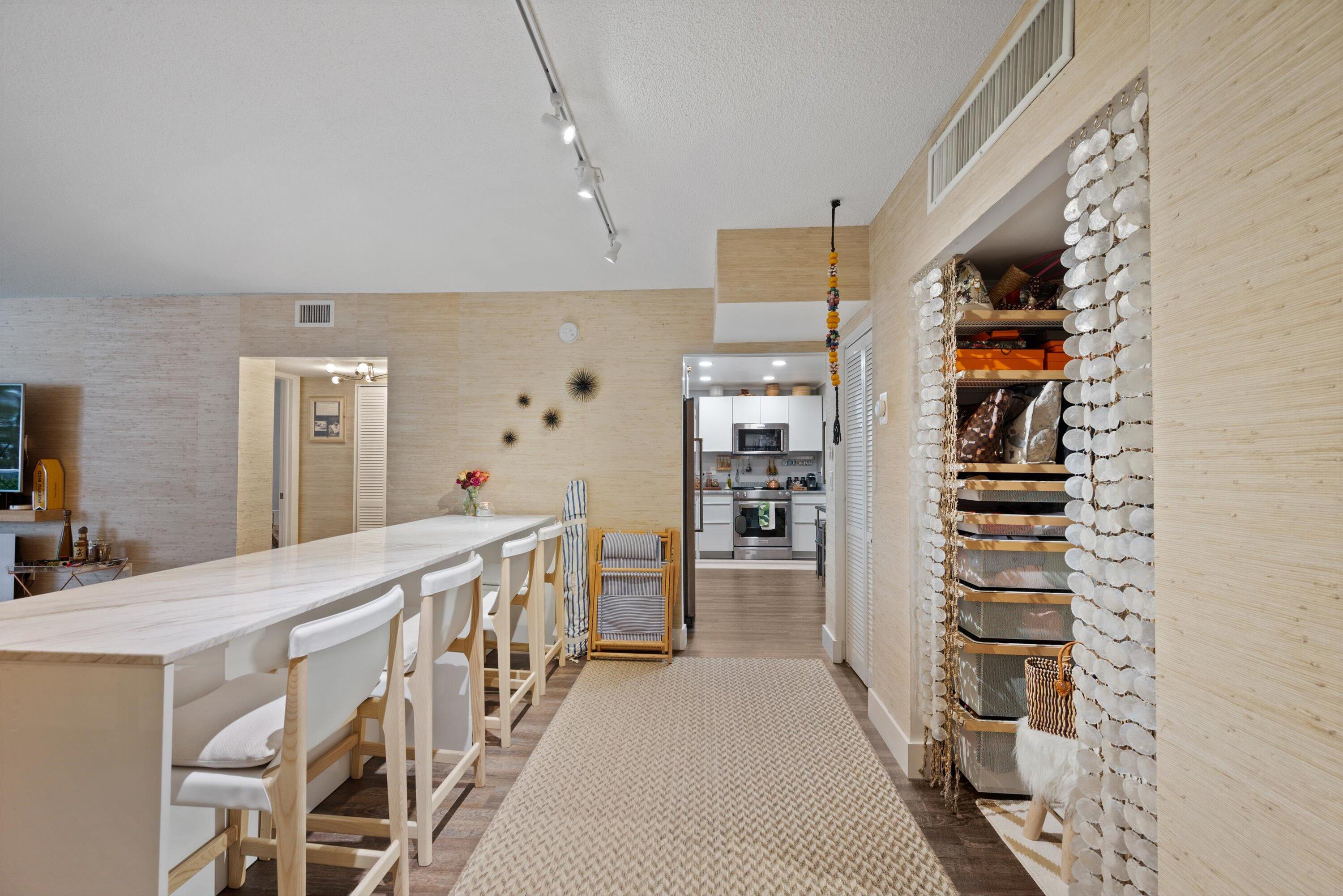 3450 South Ocean Boulevard, Unit 105 Palm Beach, FL 33480 - Photo 16 of 49 21-DSC_8203