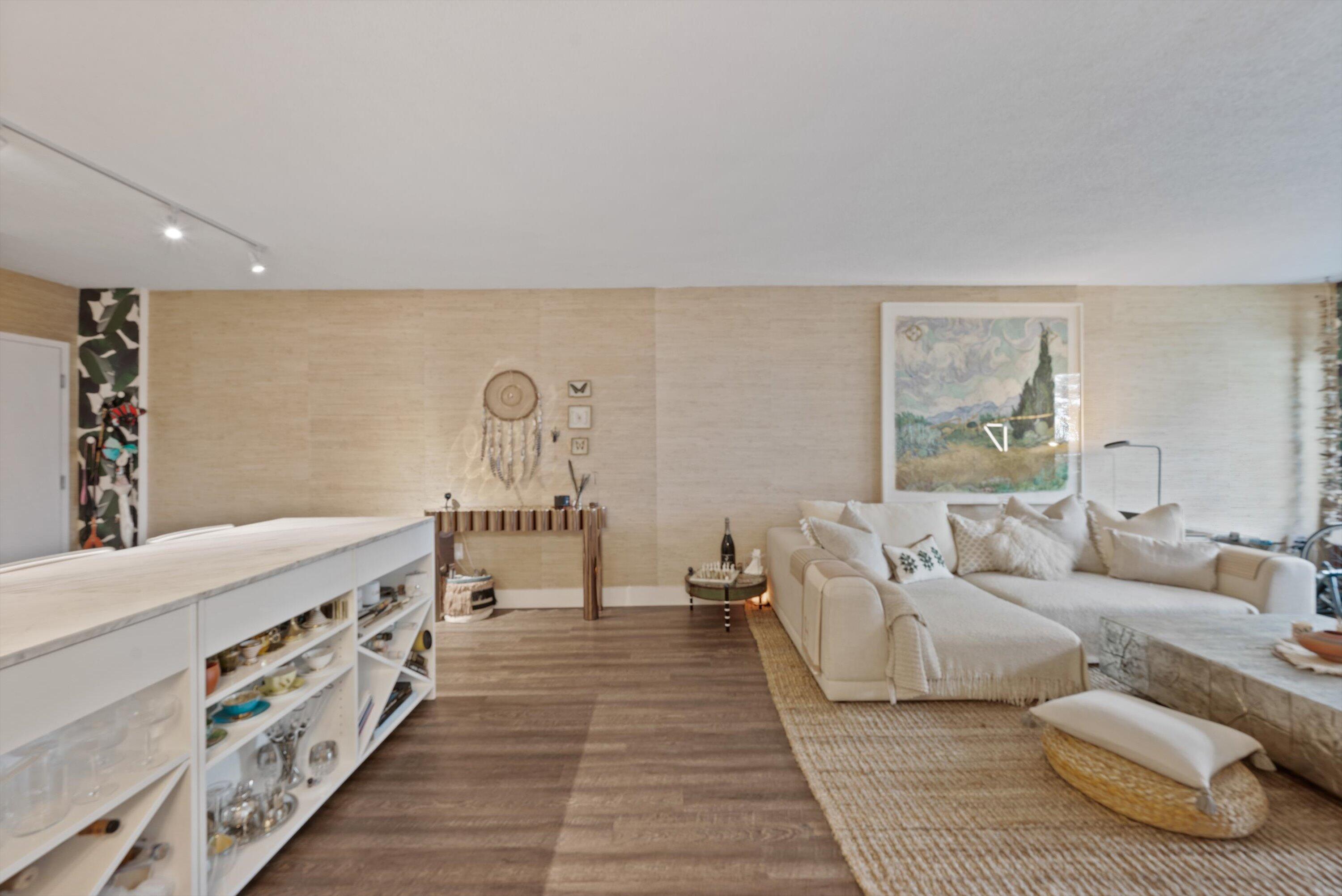 3450 South Ocean Boulevard, Unit 105 Palm Beach, FL 33480 - Photo 7 of 49 10-DSC_8224