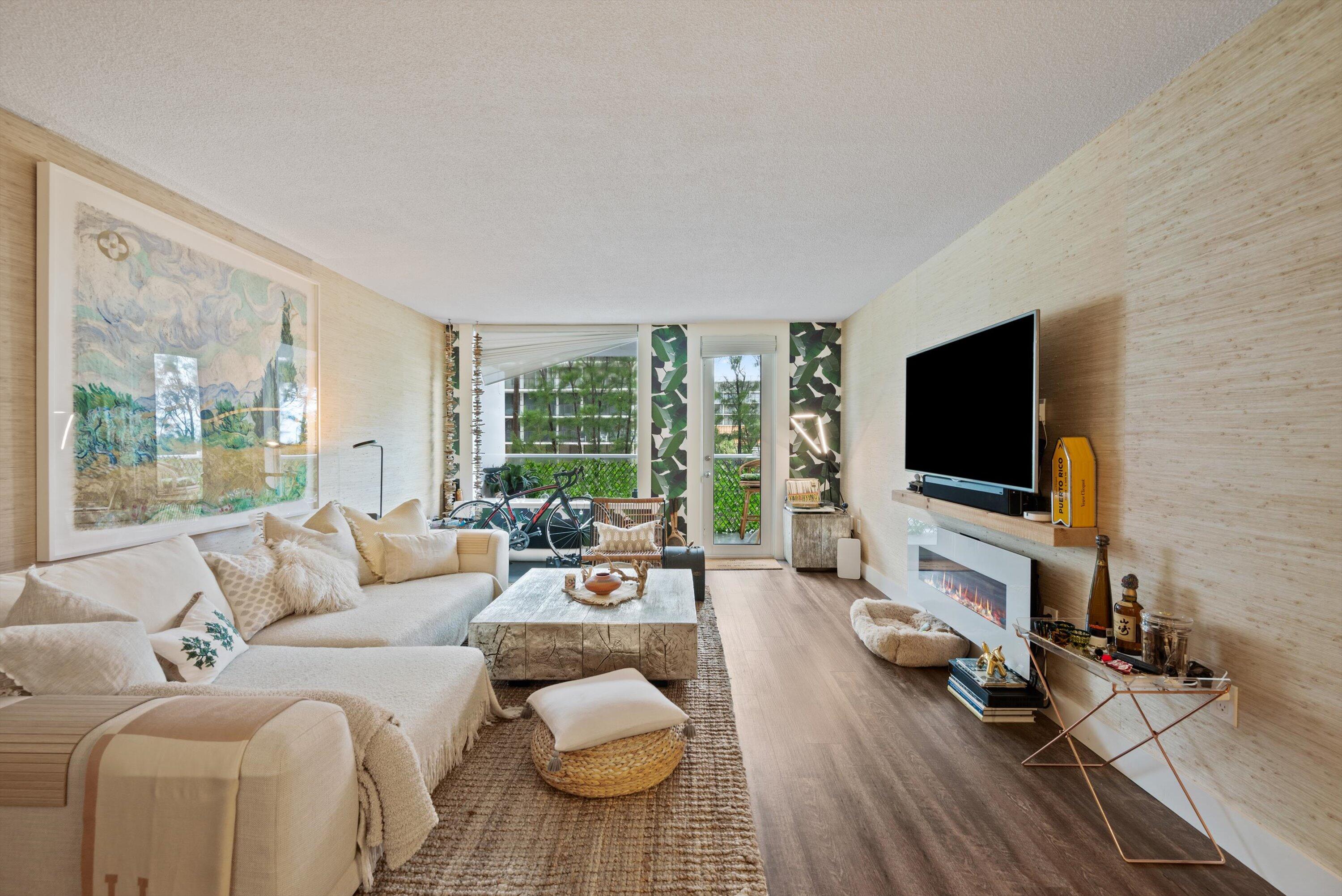 3450 South Ocean Boulevard, Unit 105 Palm Beach, FL 33480 - Photo 9 of 49 12-DSC_8248