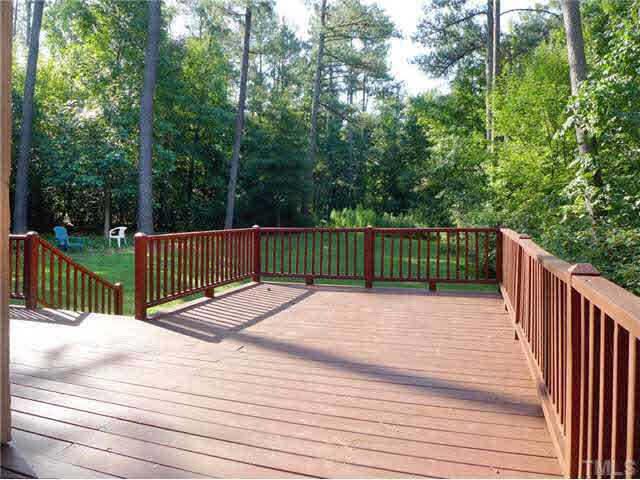 428 Robin Road Chapel Hill, NC 27516 - Photo 17 of 22 Patio/Deck