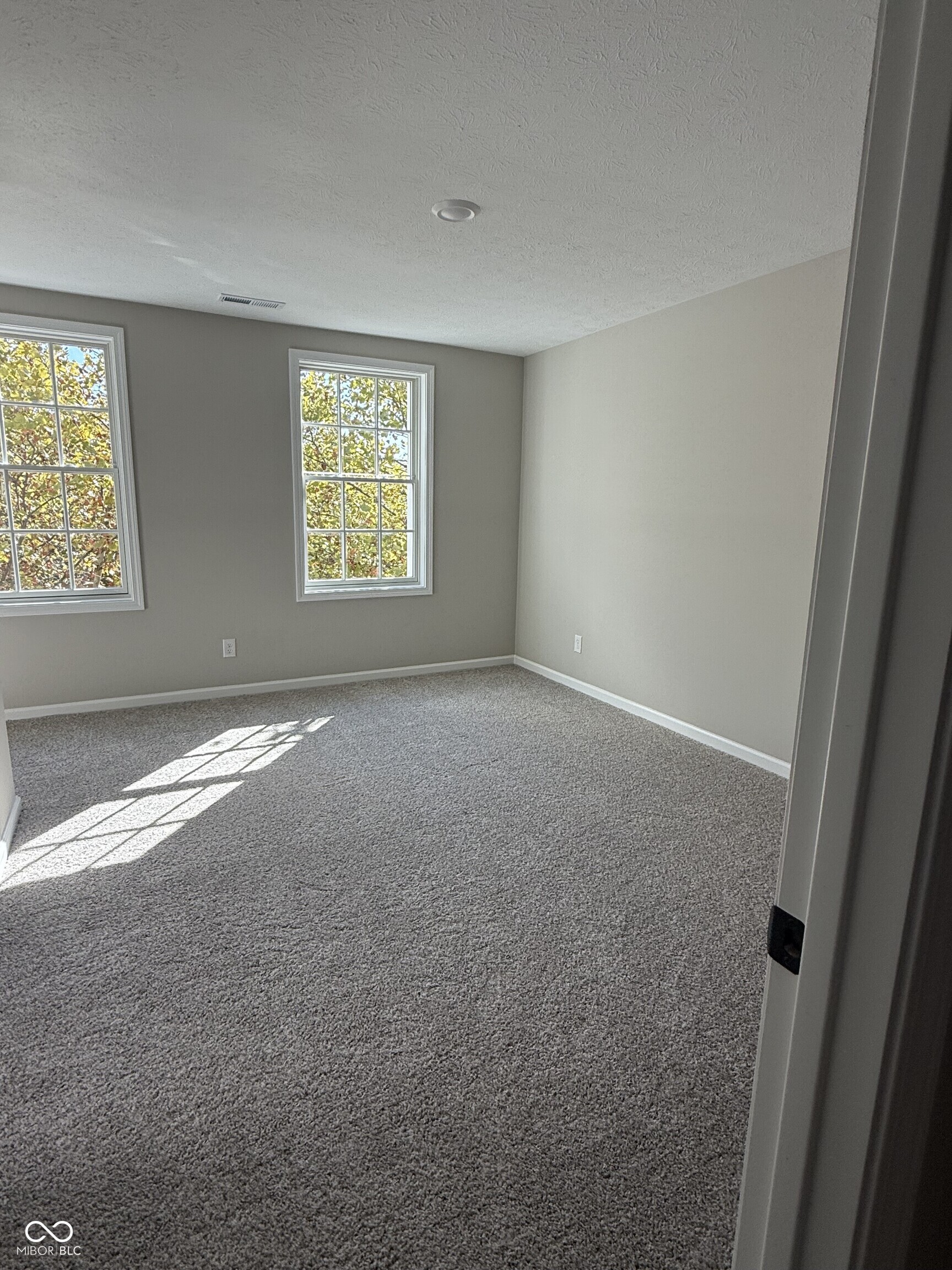 5740 Birtz Road Lawrence, IN 46216 - Photo 13 of 20