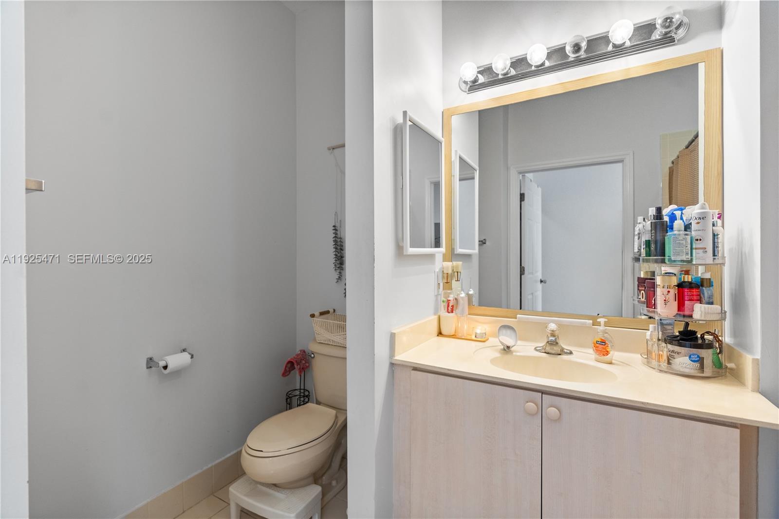 10997 Southwest 238th Street Homestead, FL 33032 - Photo 10 of 39