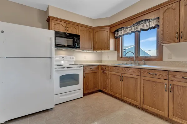 $499,900 | 1351 98th Street Northeast, Kandiyohi, MN 56251