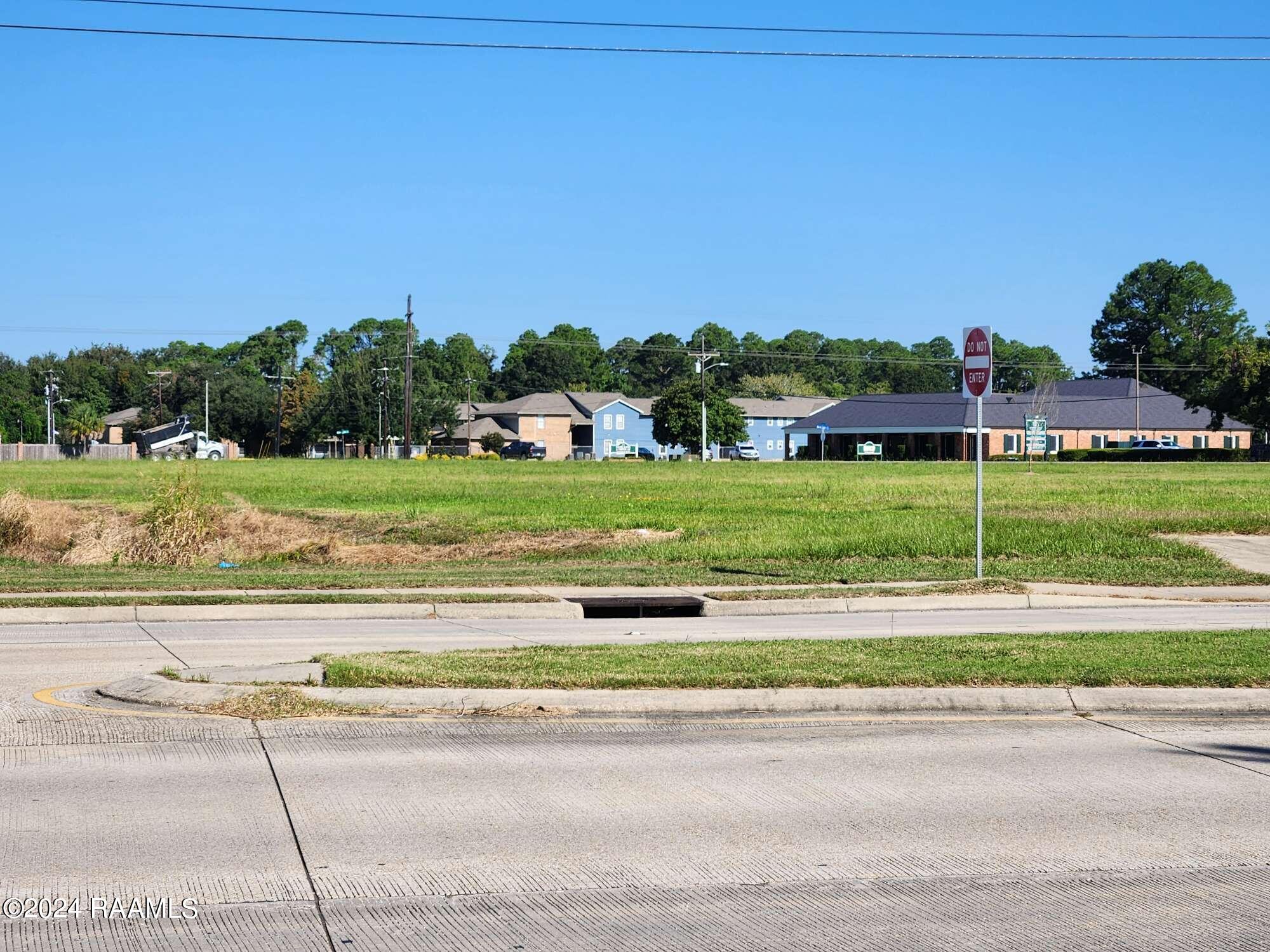 706 Verot School Road Lafayette, LA 70508 - Photo 6 of 7 Compress_20241009_101830_0440