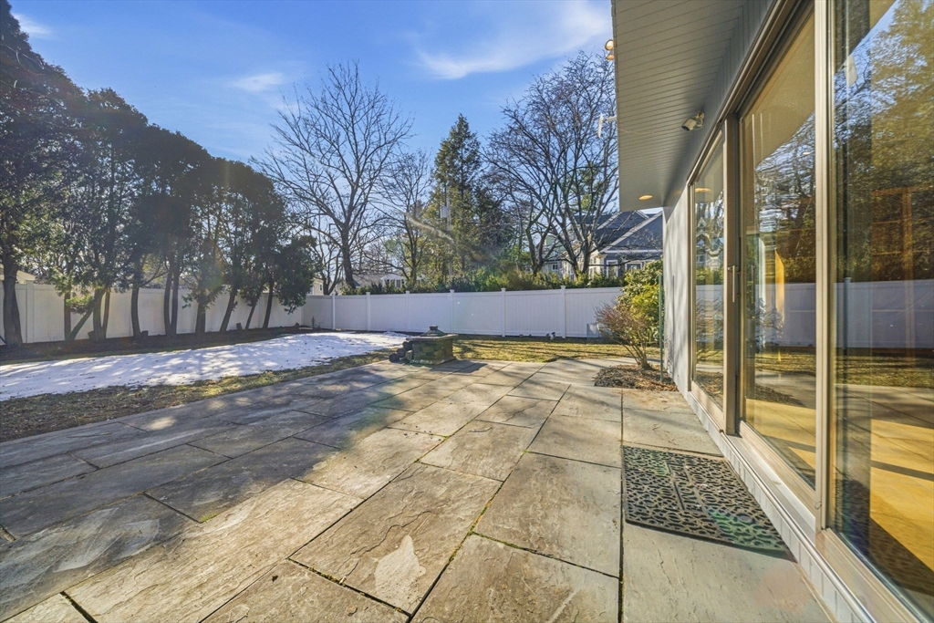 54 Oakvale Road Newton, MA 02468 - Photo 18 of 42