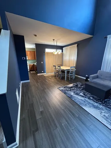 $2,400 | 2249 Sunrise Circle, Aurora, IL 60503