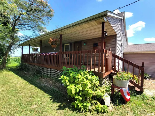 $215,000 | 2160 County Highway, Rinard, IL 62878