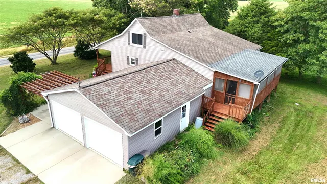 $215,000 | 2160 County Highway, Rinard, IL 62878