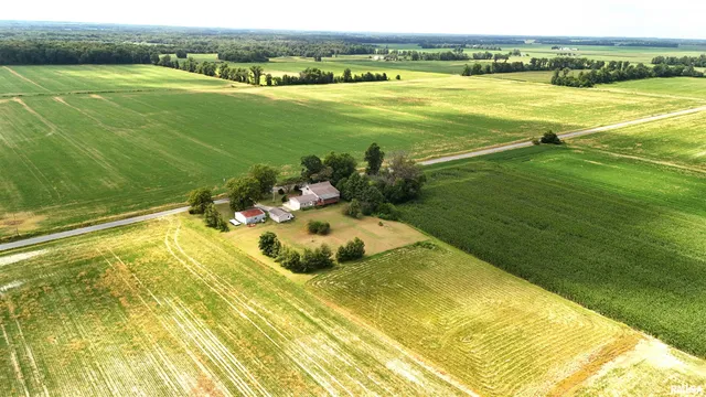 $215,000 | 2160 County Highway, Rinard, IL 62878