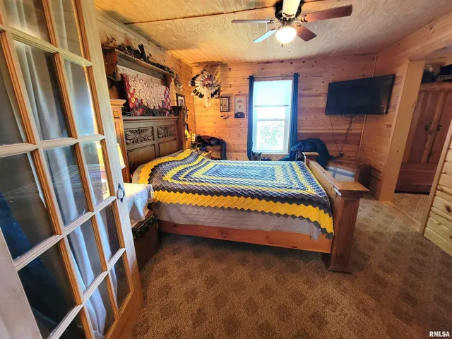 $215,000 | 2160 County Highway, Rinard, IL 62878