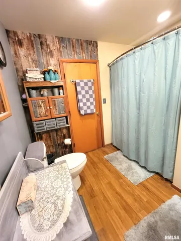 $215,000 | 2160 County Highway, Rinard, IL 62878