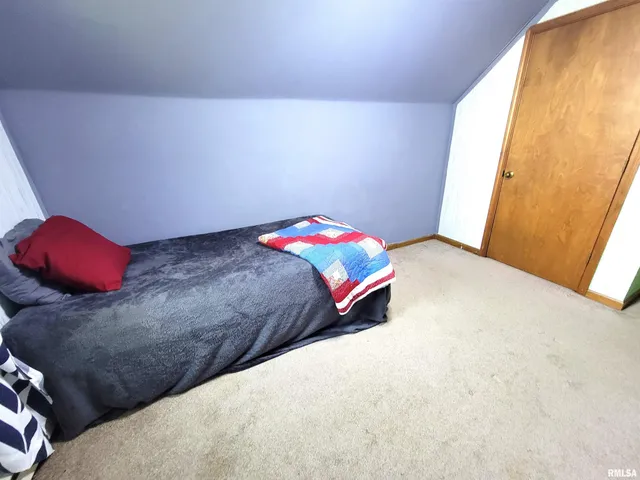 $215,000 | 2160 County Highway, Rinard, IL 62878