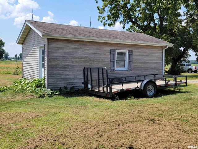 $215,000 | 2160 County Highway, Rinard, IL 62878