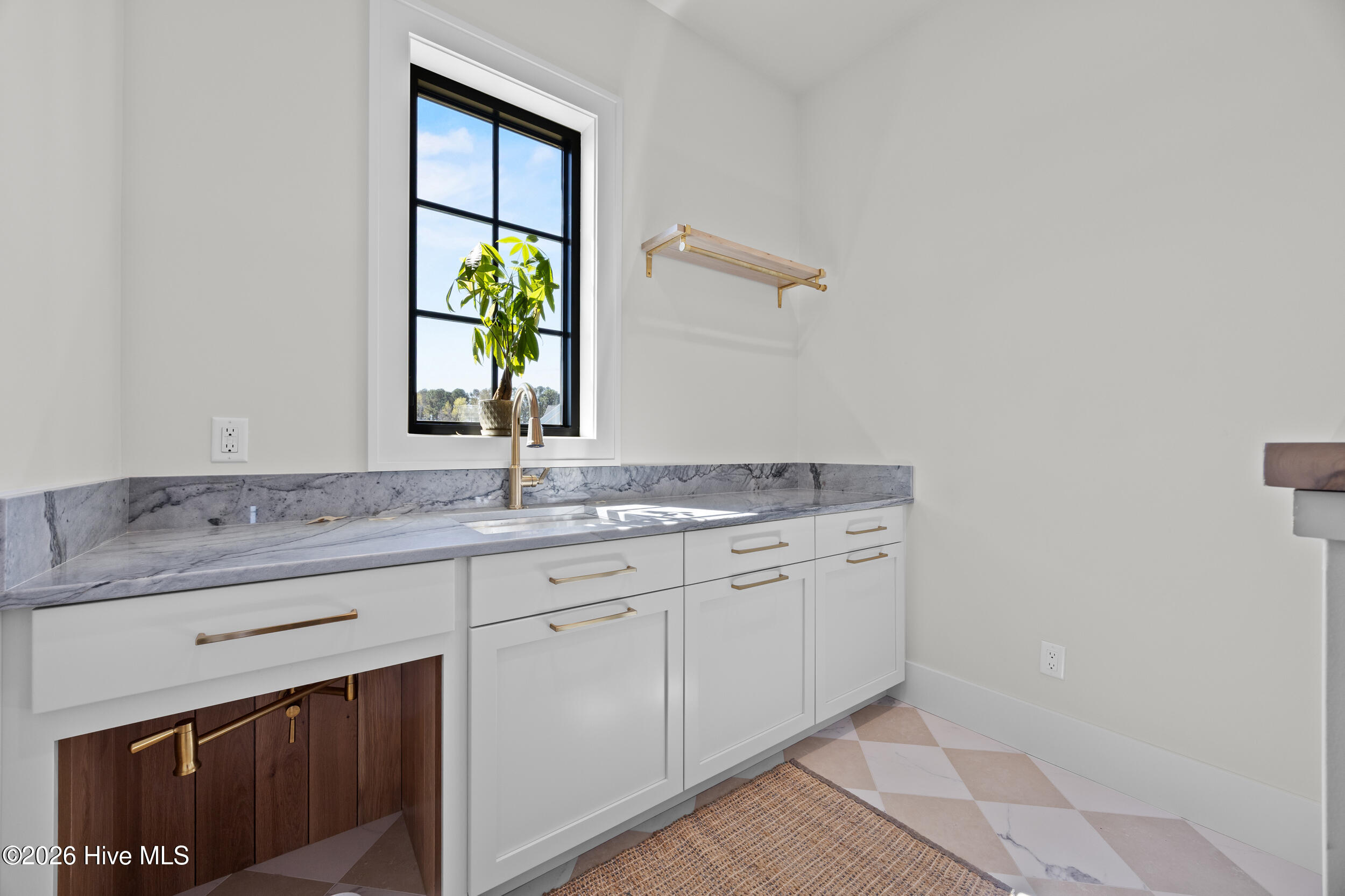 103 Dragonfly Lane Hampstead, NC 28443 - Photo 41 of 88 41_laundry