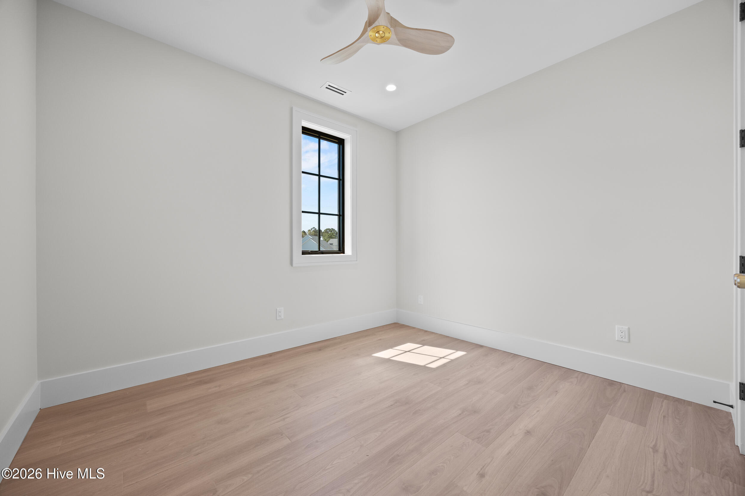 103 Dragonfly Lane Hampstead, NC 28443 - Photo 51 of 88 51_bedroom