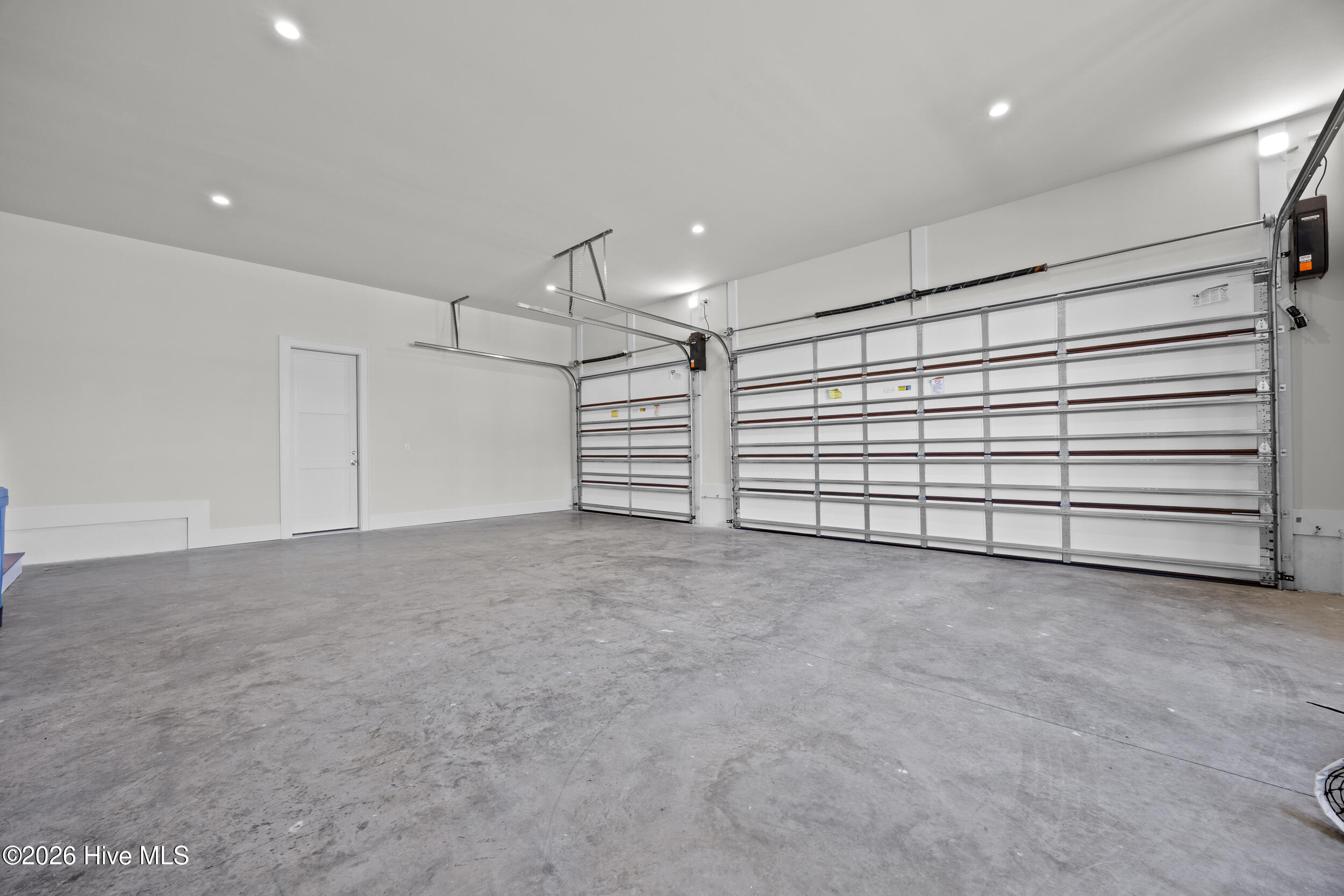 103 Dragonfly Lane Hampstead, NC 28443 - Photo 75 of 88 75_garage