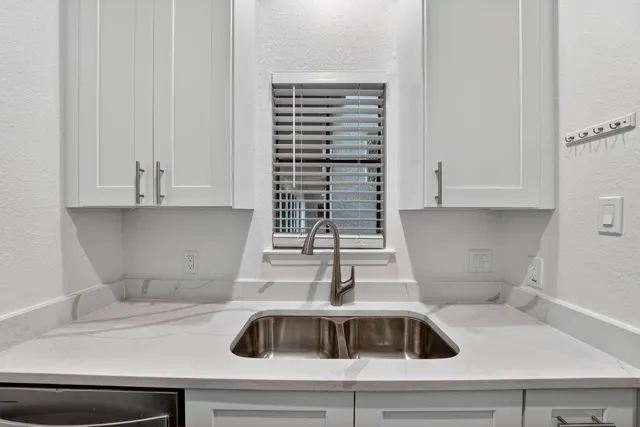 $290,000 | 712 Graham Place, Unit 201, Austin, TX 78705