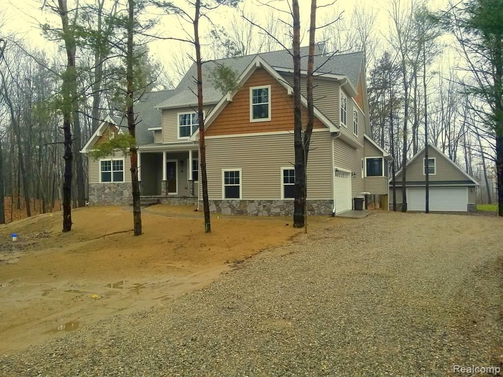8685 Mcgregor Road Pinckney, MI 48169 - Photo 2 of 25 2.jpg