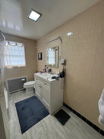 $1,900 | 73 Davis Street, Unit B, North Andover, MA 01845