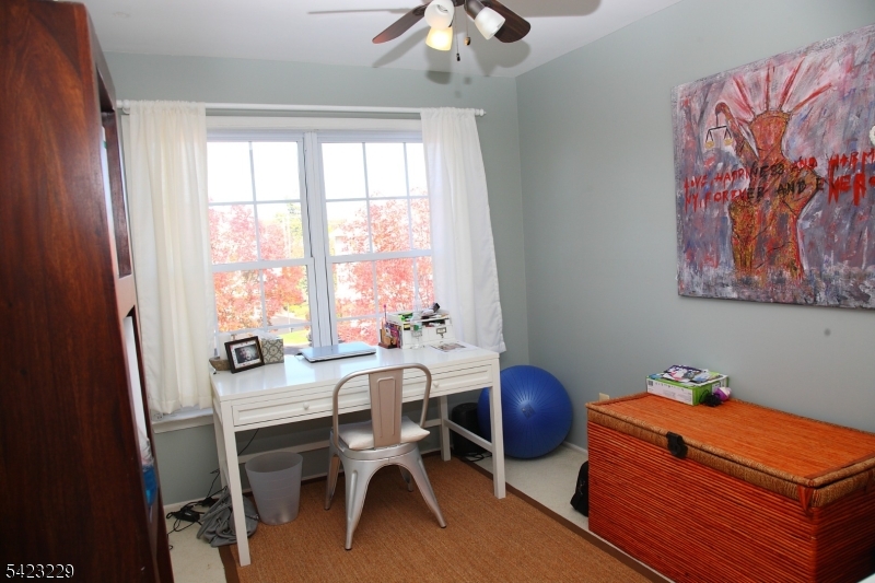 17 Castle Drive Berkeley Heights, NJ 07922 - Photo 8 of 14