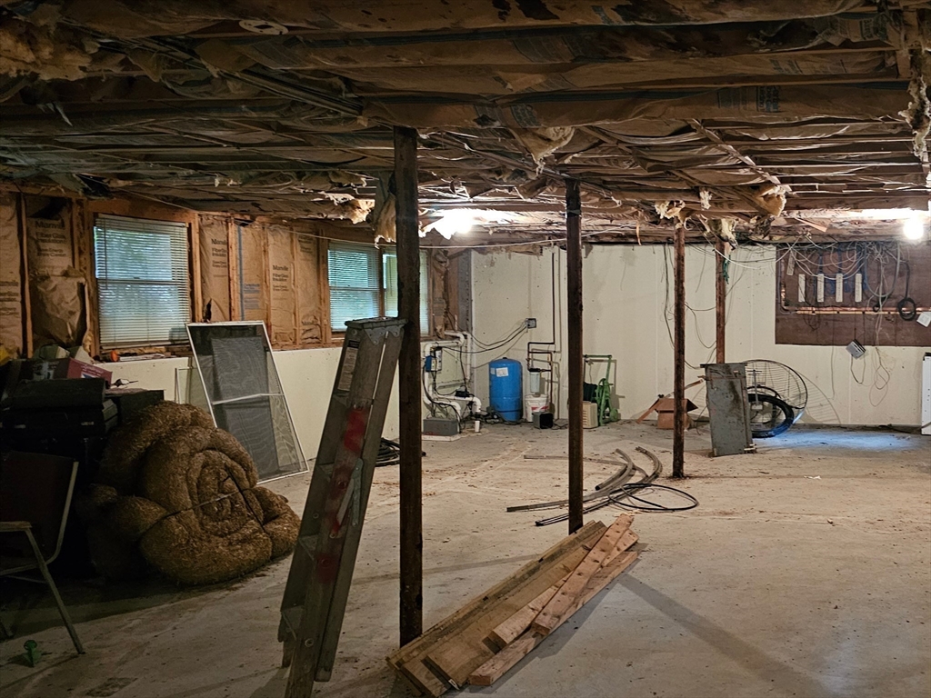27 Douglas Road Webster, MA 01570 - Photo 19 of 19 a view of a room with gym equipment