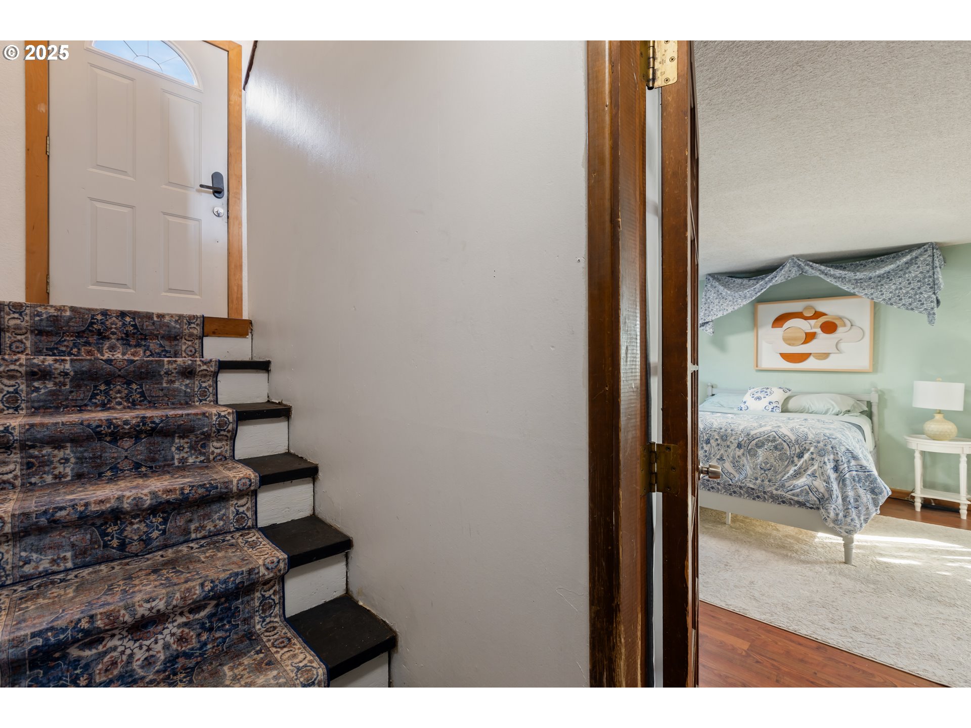 930 Prescott Lane Springfield, OR 97477 - Photo 18 of 31 a view of entryway and hall