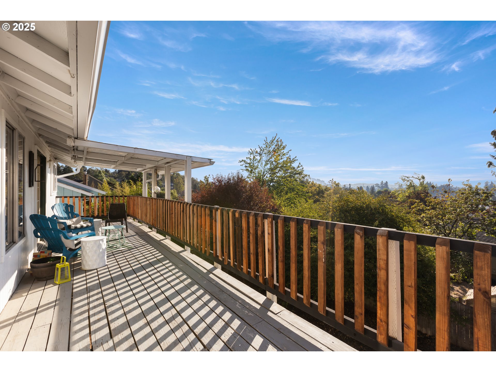 930 Prescott Lane Springfield, OR 97477 - Photo 22 of 31 a view of balcony with chairs