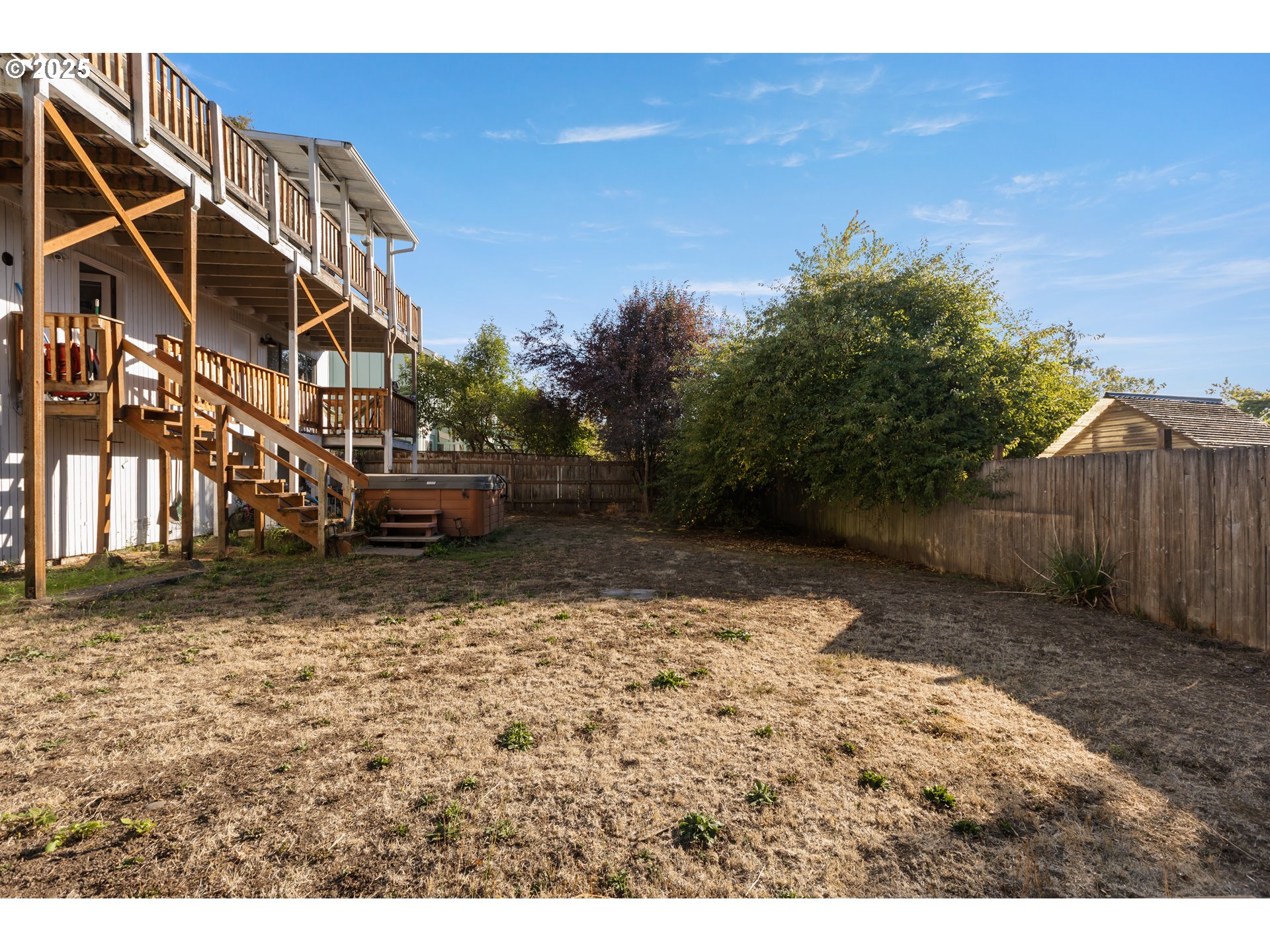 930 Prescott Lane Springfield, OR 97477 - Photo 24 of 31 a view of a yard with a house
