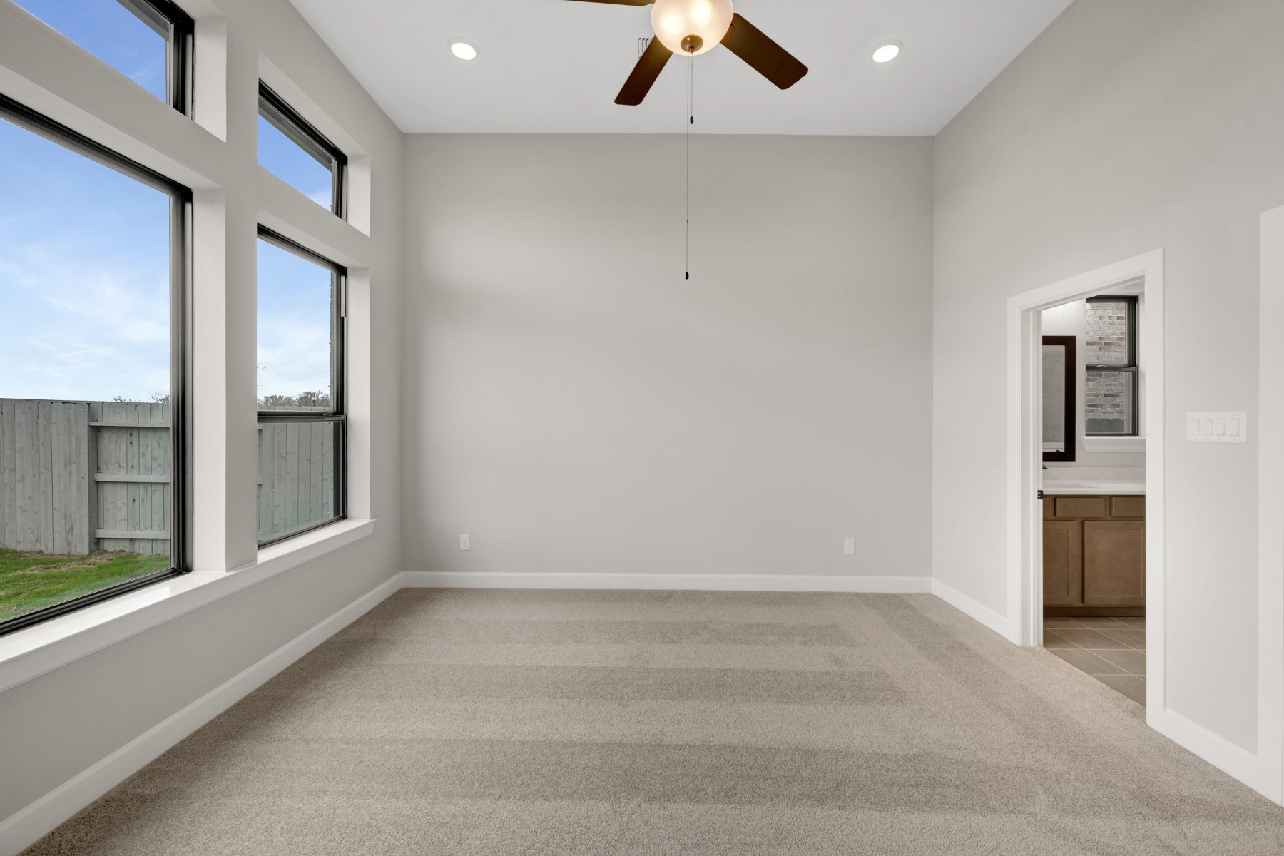 5407 Mango Blfs Street Manvel, TX 77578 - Photo 33 of 50 a view of an empty room