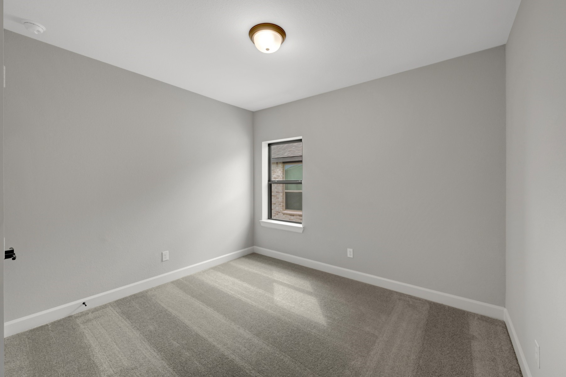 5407 Mango Blfs Street Manvel, TX 77578 - Photo 44 of 50 an empty room with a window