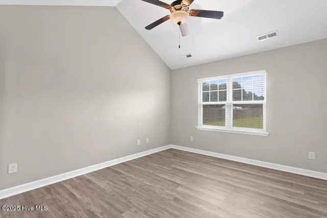 $2,050 | 202 Breakwater Drive, Sneads Ferry, NC 28460