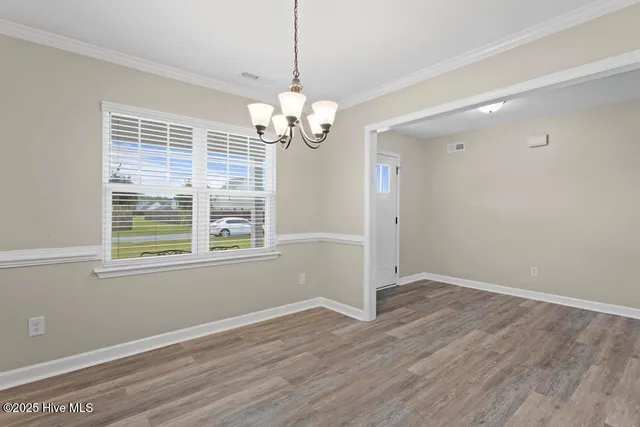 $2,050 | 202 Breakwater Drive, Sneads Ferry, NC 28460