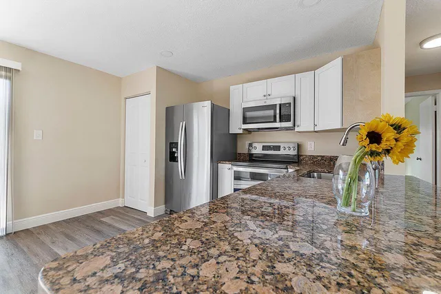 $2,000 | 140 South Marjorie Court, Merritt Island, FL 32952