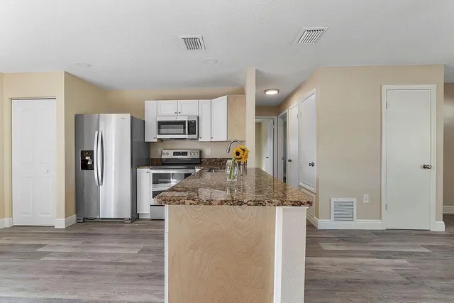 $2,000 | 140 South Marjorie Court, Merritt Island, FL 32952