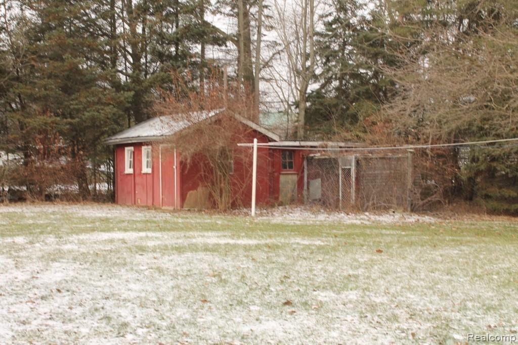 10321 Gordon Road Fenton, MI 48430 - Photo 31 of 37 10321 Gordon Road (41).JPG