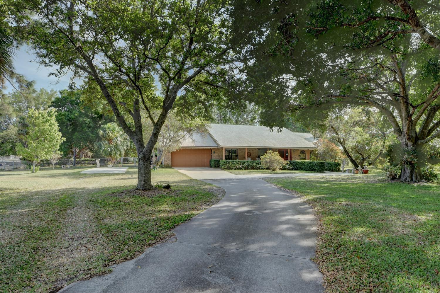 10725 Henrys Road Fort Pierce, FL 34945 - Photo 3 of 44 2